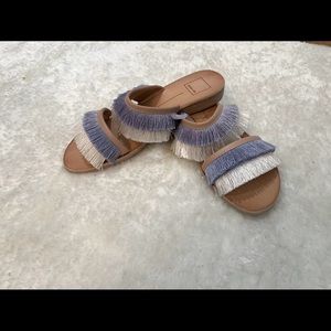 DOLCE VITA/ HAYA BLUE FRINGE